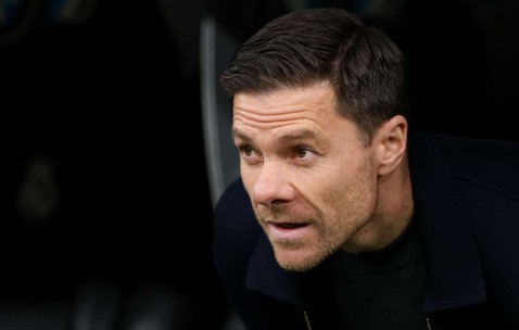 阿隆索为何注定在皇马失败？西甲名宿点破核心原因。下一站利物浦？|哈维·阿隆索|勒沃库森|杰拉德|皇家马德里|阿隆-皮埃尔_新浪体育_新浪新闻