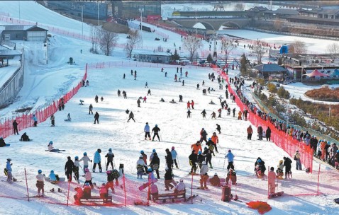 “这里的雪质非常好、雪道很专业”|滑雪场|滑雪|碧麟湾滑雪场|榆林市|陕西省_新浪新闻