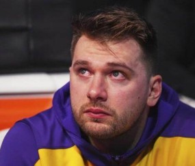 星空体育官方入口-洛杉矶令卢卡星光更耀眼 达拉斯荒原徒留铜像叹息