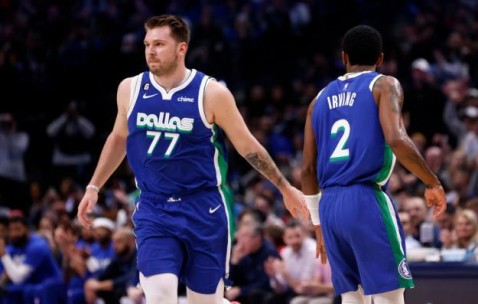 星空体育-连砍高分点燃达拉斯球迷 欧文对留队问题避而不谈